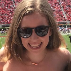 Meet your Posher, Laura